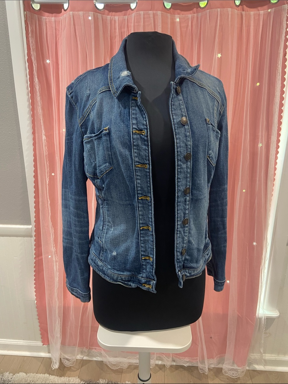 Guess Women's Dark Blue Denim Jacket size M
